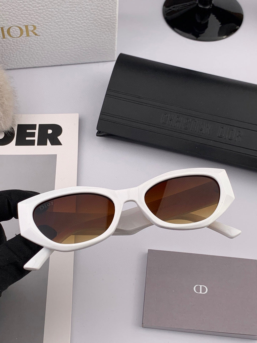 DIOR MONTAIGNE SUNGLASS D8620 IN WHITE ACETATE BROWN LENSES