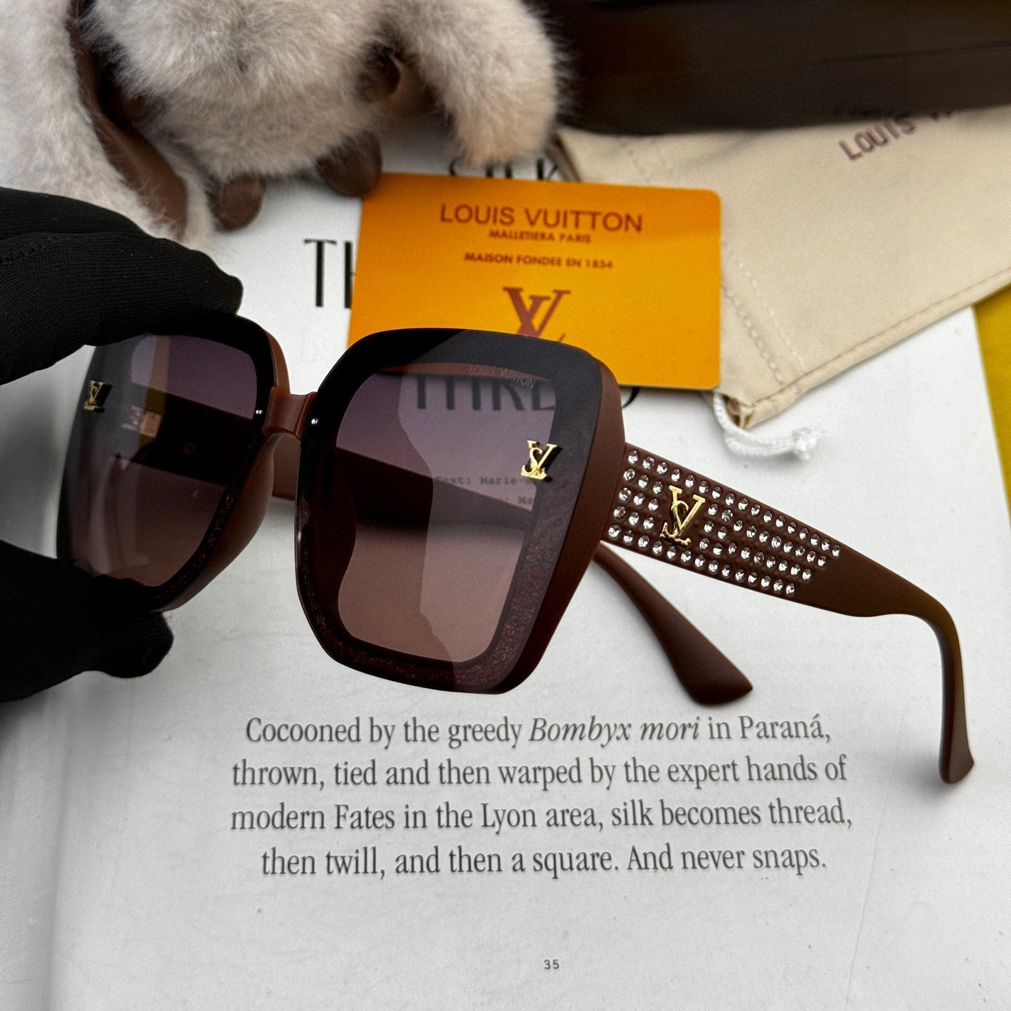 LOUIS VUITTON SQUARE JEWEL SUNGLASS L2990 IN ACETATE FRAME