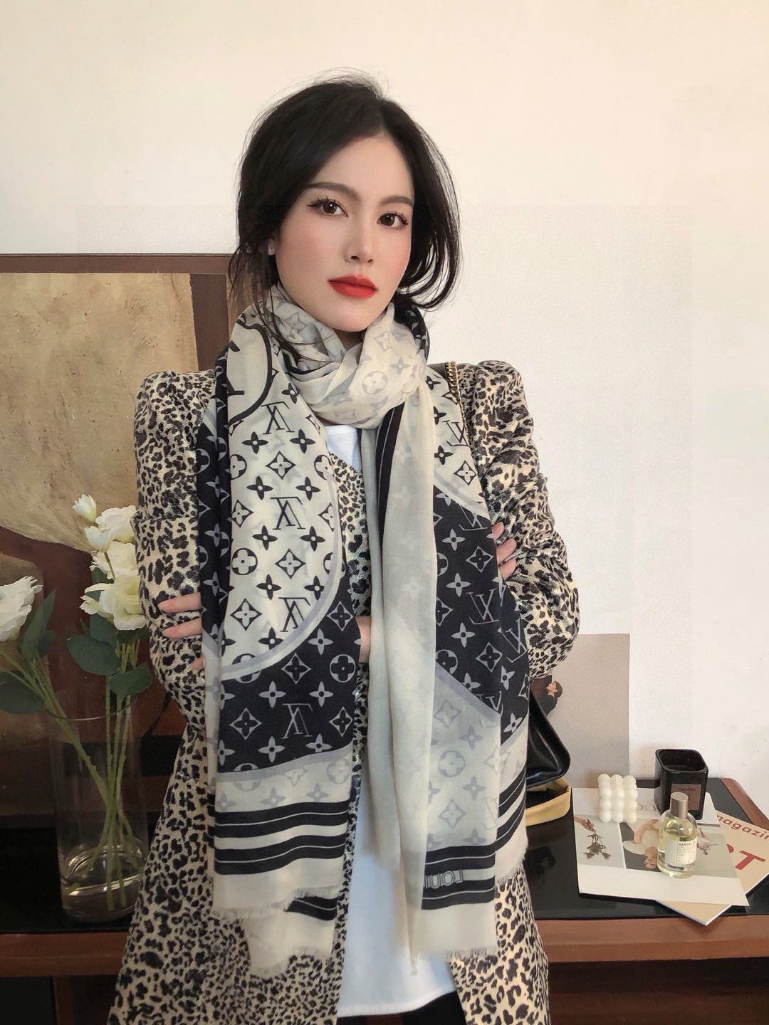 LOUIS VUITTON LV SCARF 200 CM IN CASHMERE 732076