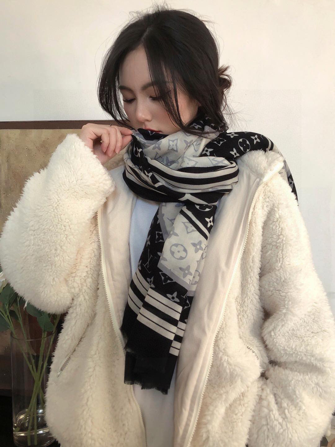 LOUIS VUITTON LV SCARF 200 CM IN CASHMERE 732078