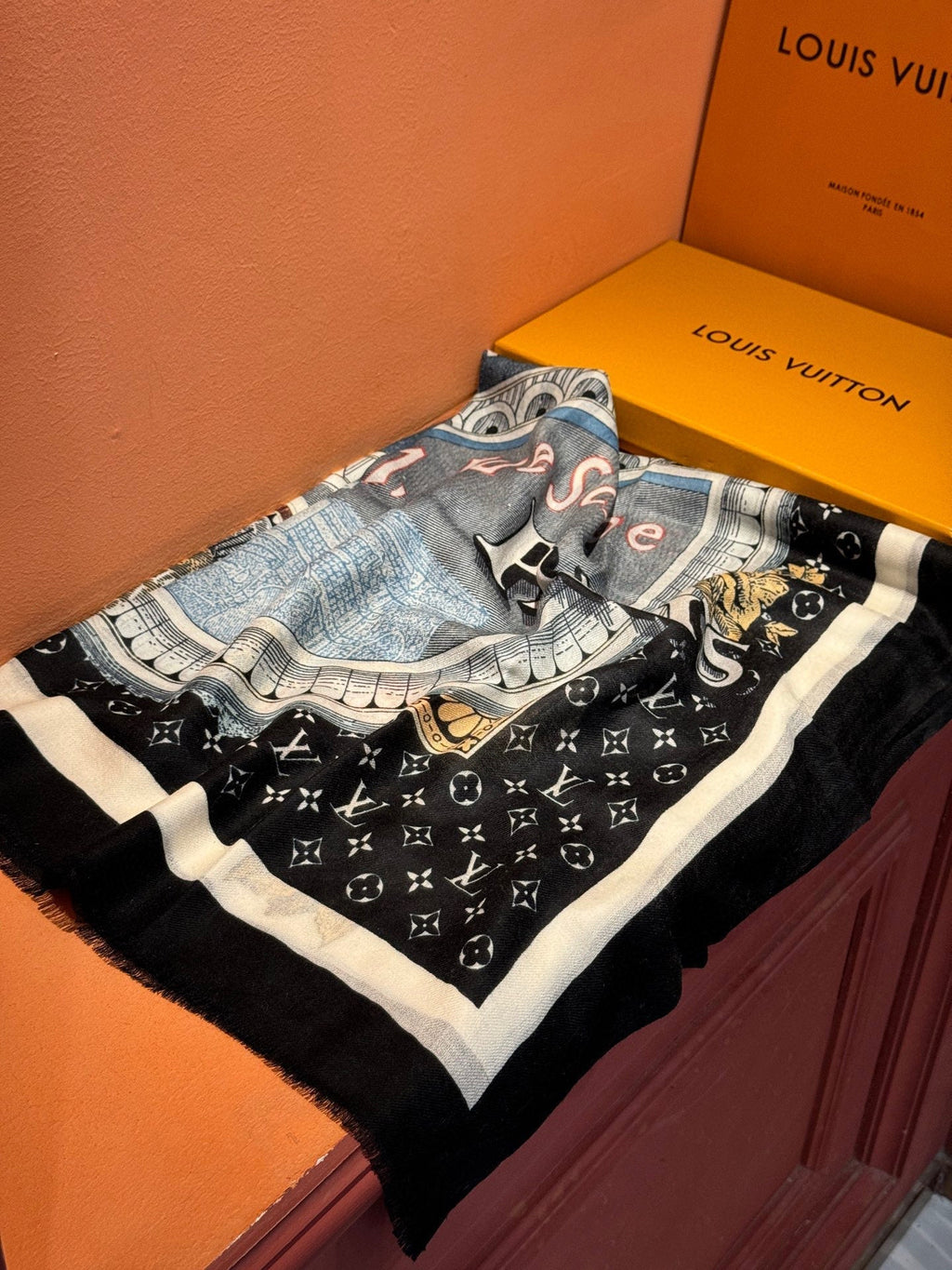 LOUIS VUITTON LV SCARF 200 CM IN CASHMERE 738531