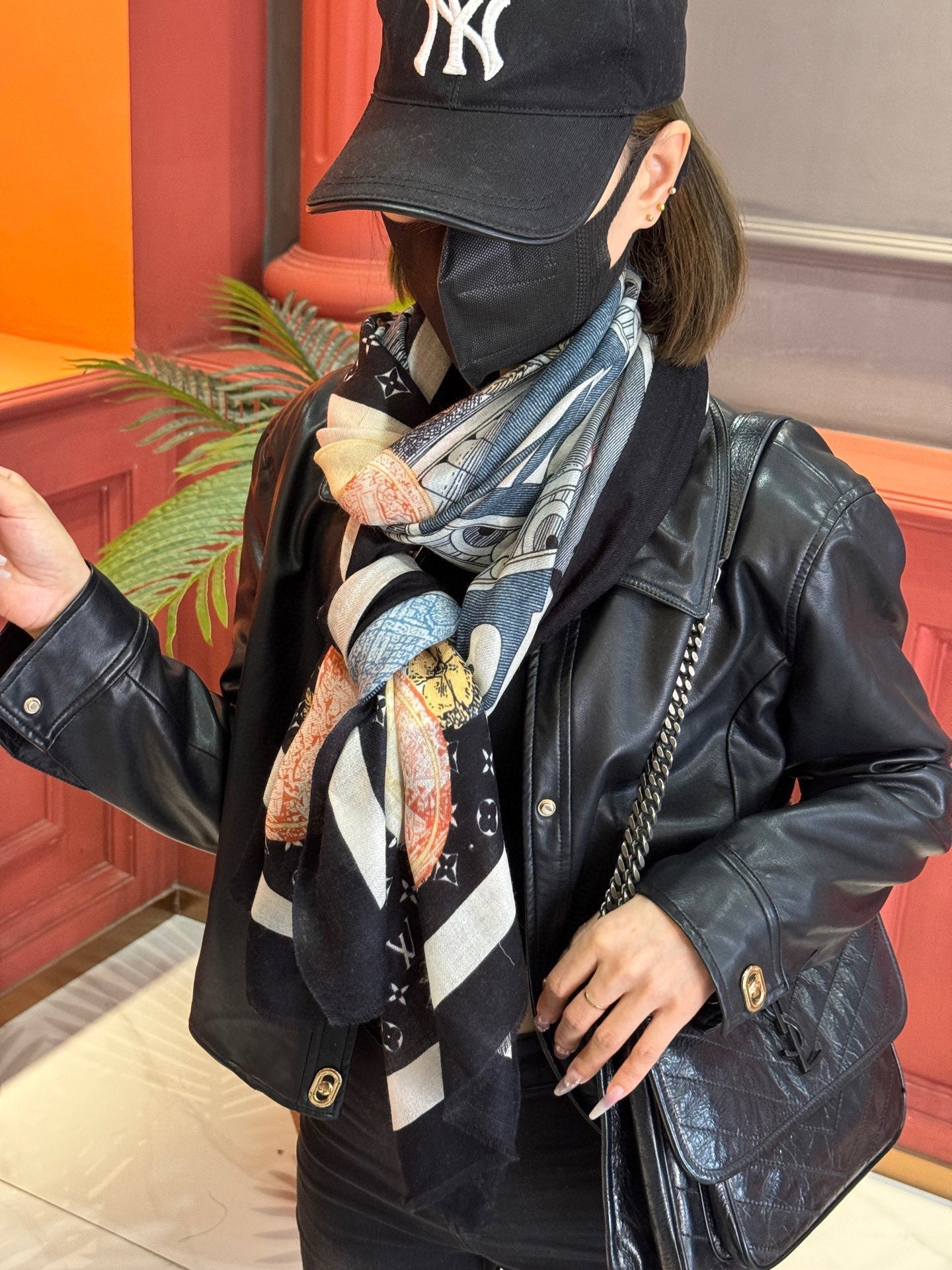 LOUIS VUITTON LV SCARF 200 CM IN CASHMERE 738531