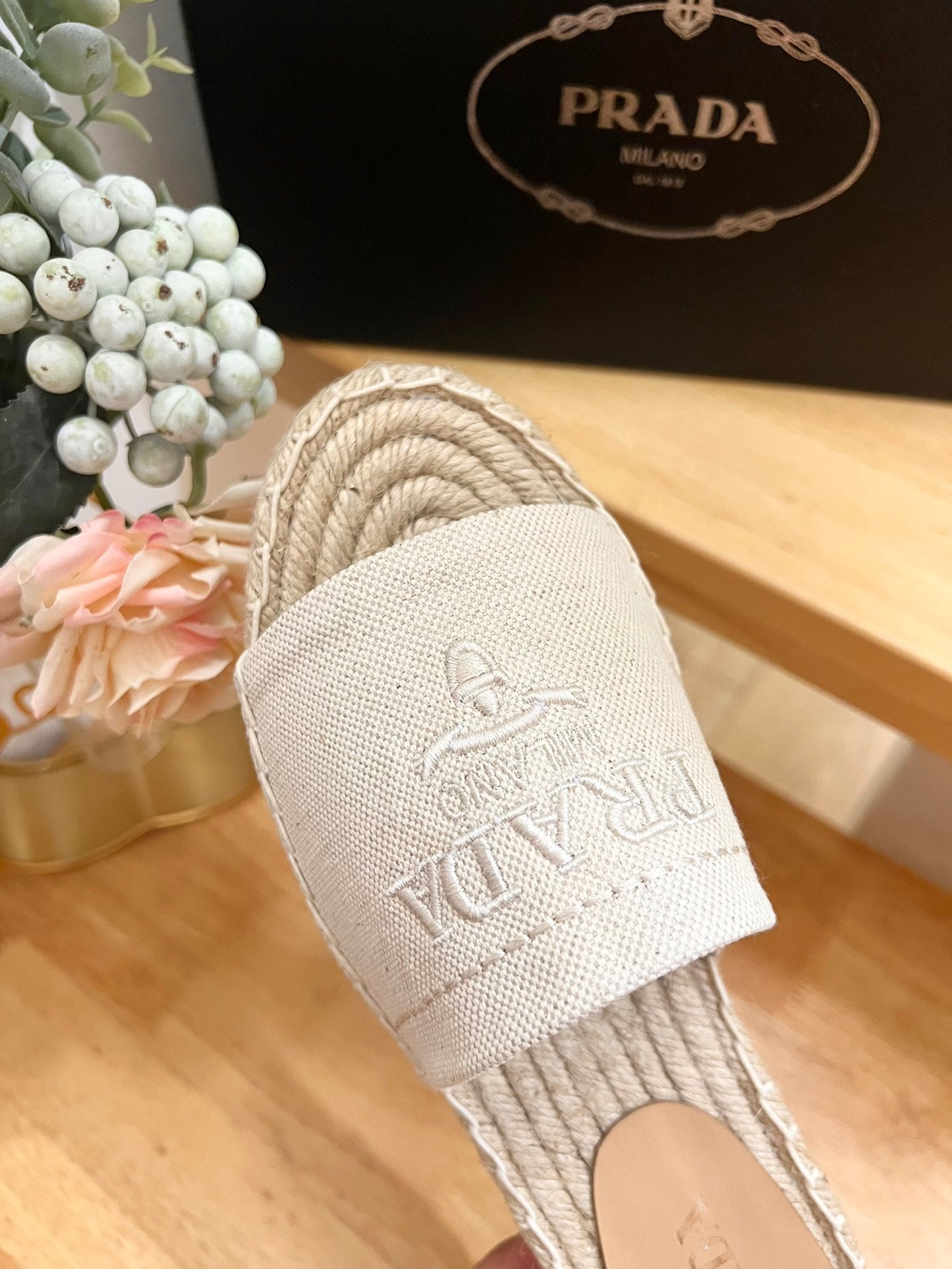 PRADA Pra Slide 20 Beige Velvet Sole Raffia