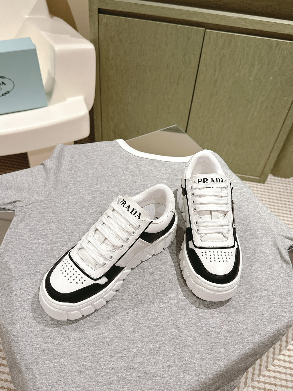 PRADA FLATFORM SNEAKERS BLACK AND WHITE CALFSKIN