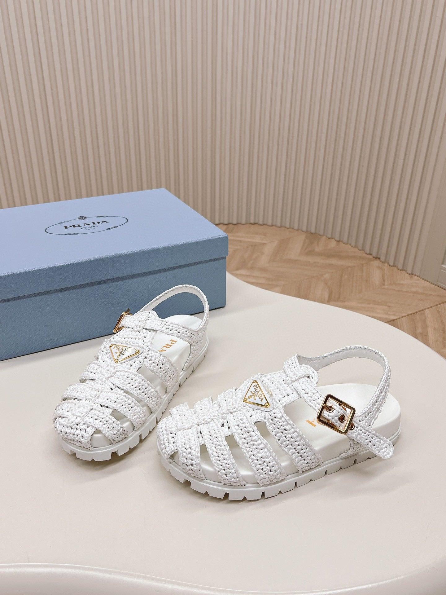 PRADA RUBBER FISHERMAN SANLS WHITE LAMBSKIN