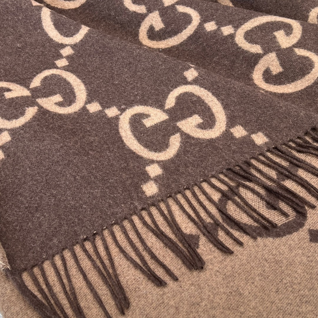 GUCCI PONCHO 200 CM IN CHOCOLATE BROWN MONOGRAM CASHMERE 405021