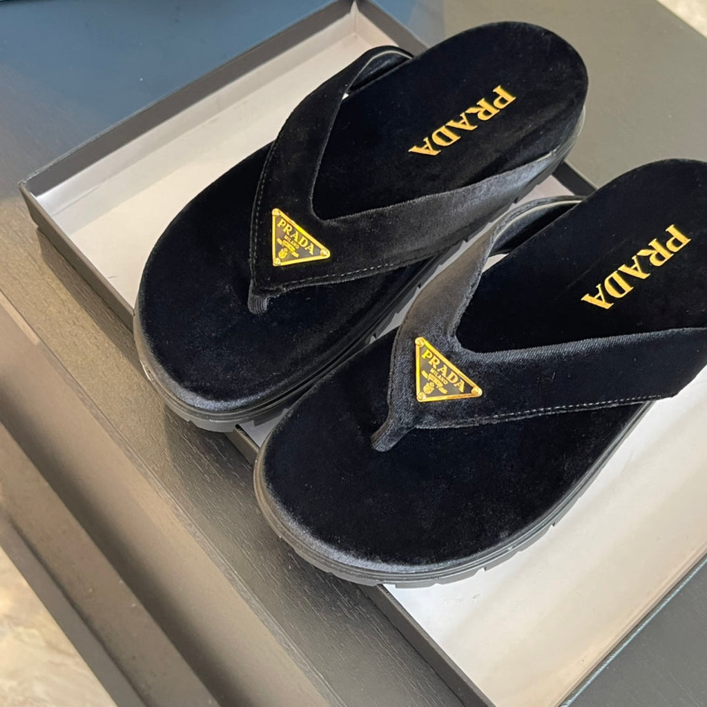 PRADA RUBBER THONG SANLS BLACK VELVET