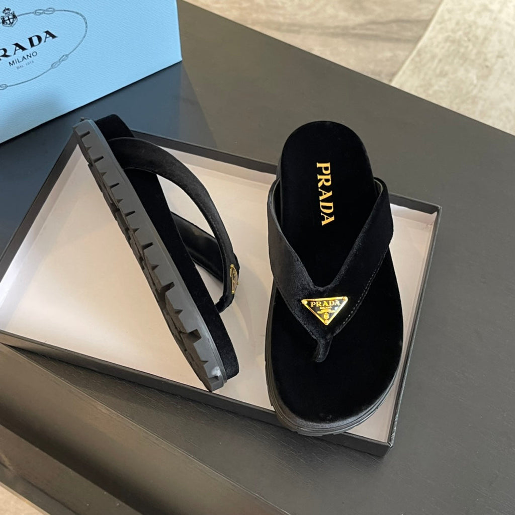 PRADA RUBBER THONG SANLS BLACK VELVET