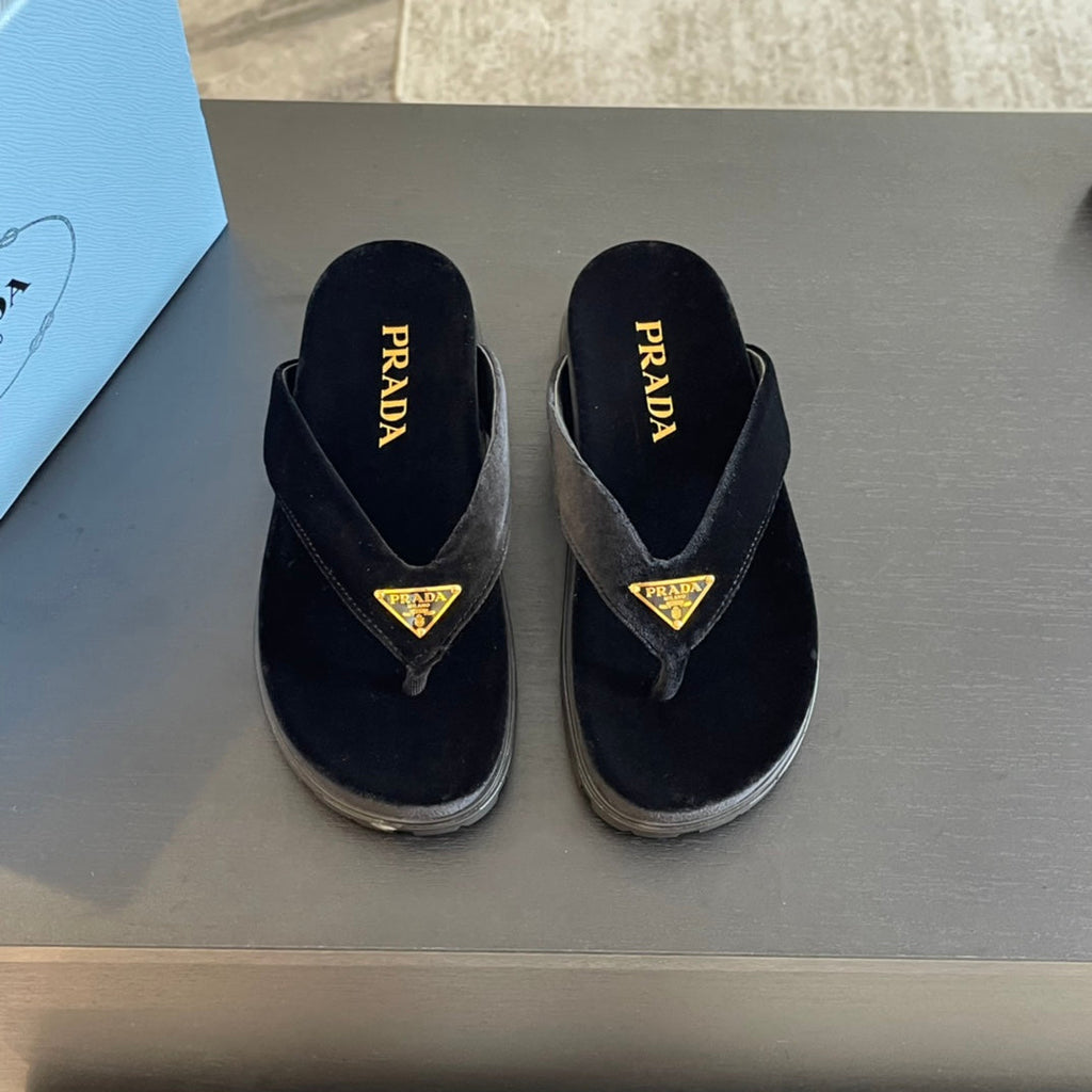 PRADA RUBBER THONG SANLS BLACK VELVET