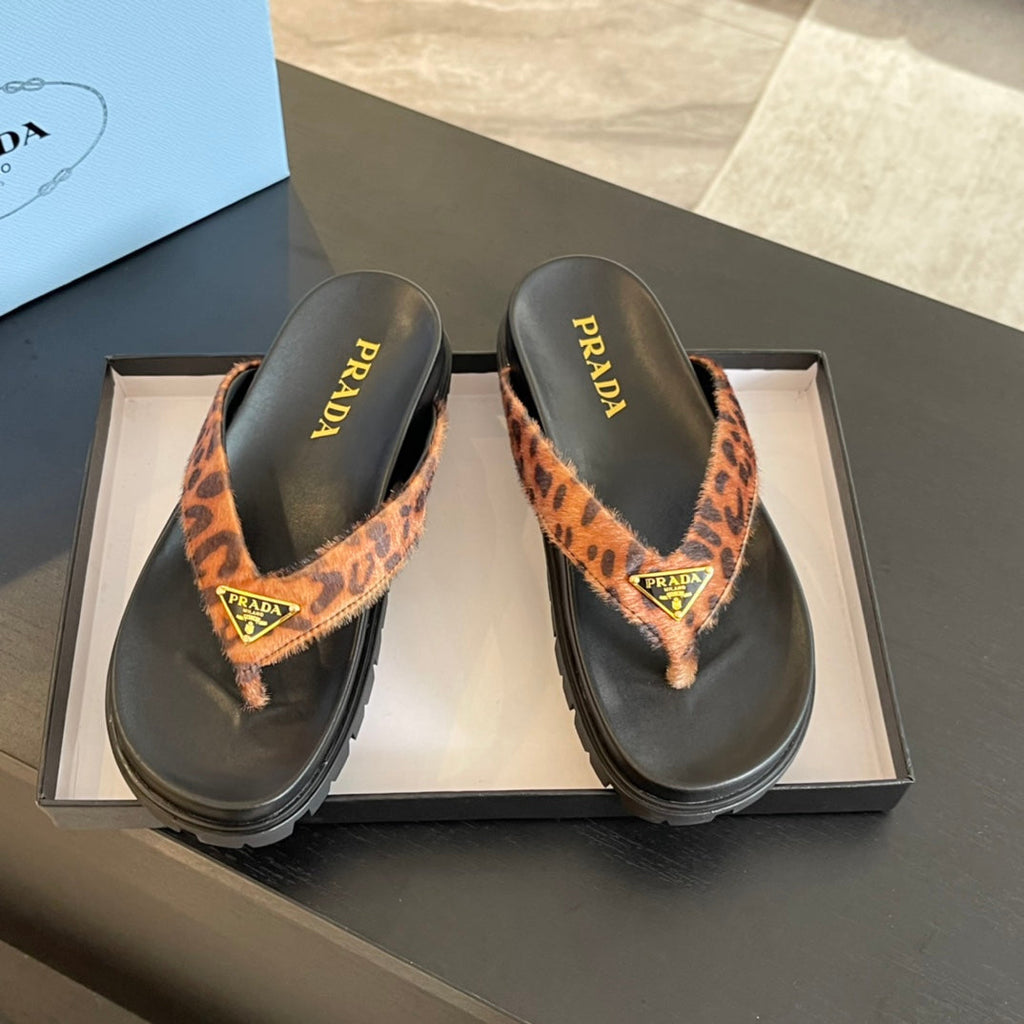 PRADA RUBBER THONG SANLS BLACK AND LEOPARD MOTIF VELVET