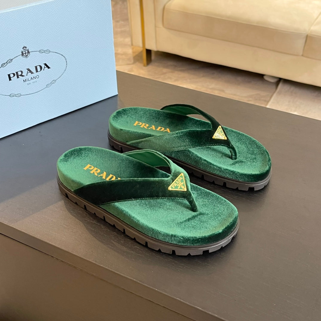 PRADA RUBBER THONG SANLS LAUREL GREEN VELVET