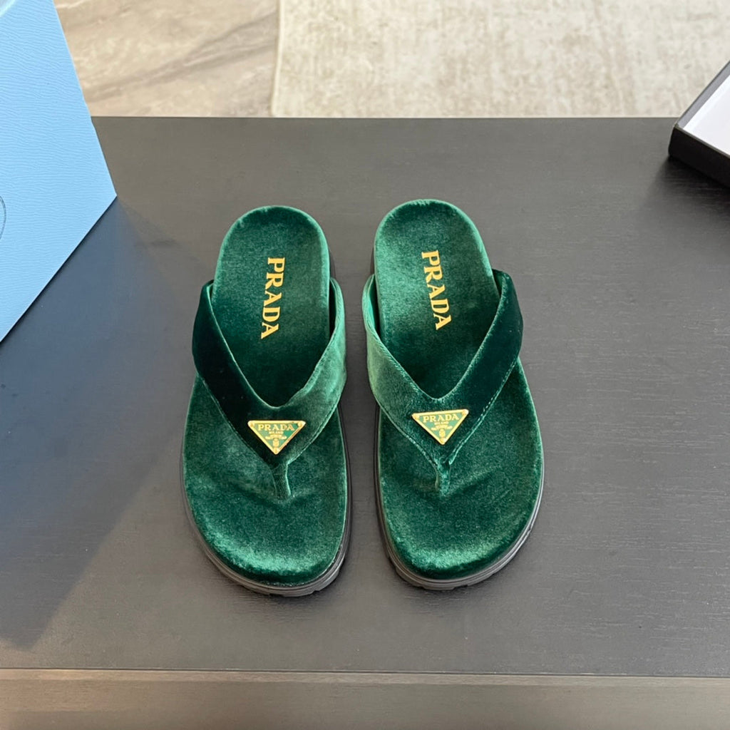 PRADA RUBBER THONG SANLS LAUREL GREEN VELVET