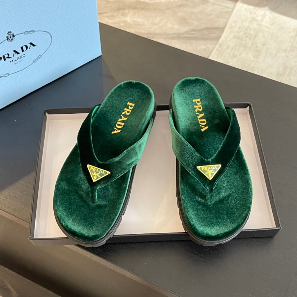 PRADA RUBBER THONG SANLS LAUREL GREEN VELVET