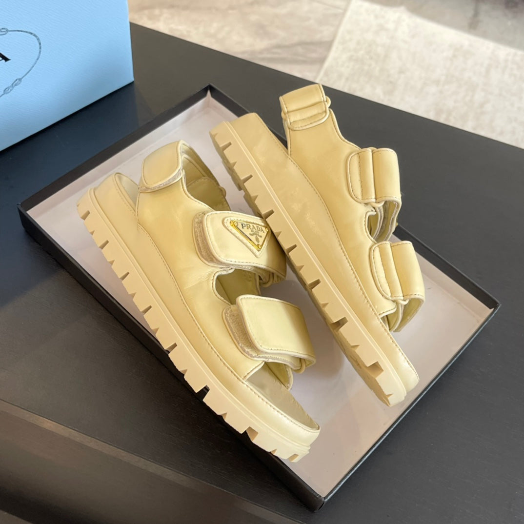 PRADA FLAT NAPPA SANLS BEIGE LAMBSKIN