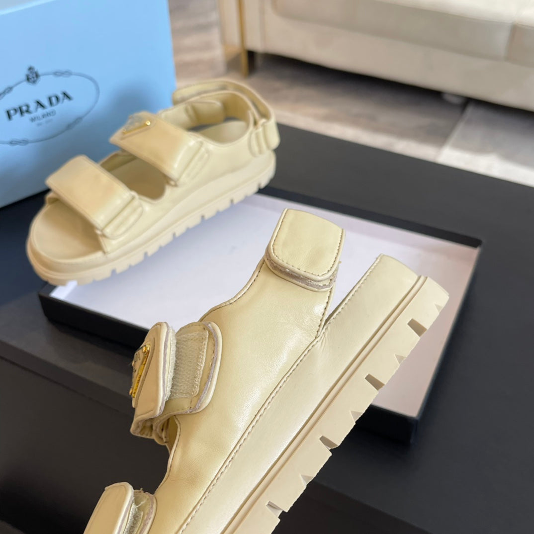 PRADA FLAT NAPPA SANLS BEIGE LAMBSKIN