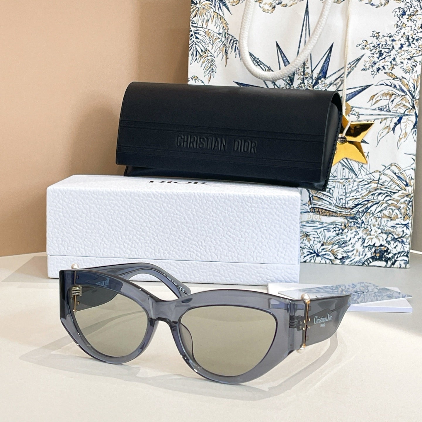 DIOR SIGNATURE SUNGLASS TRIABLE B1F IN ACETATE