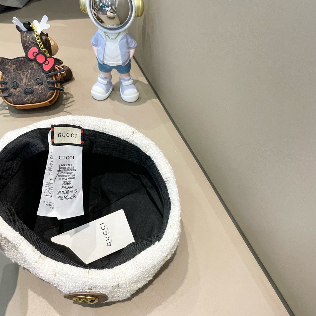 GUCCI BERRET HAT IN WHITE TWEED 394273