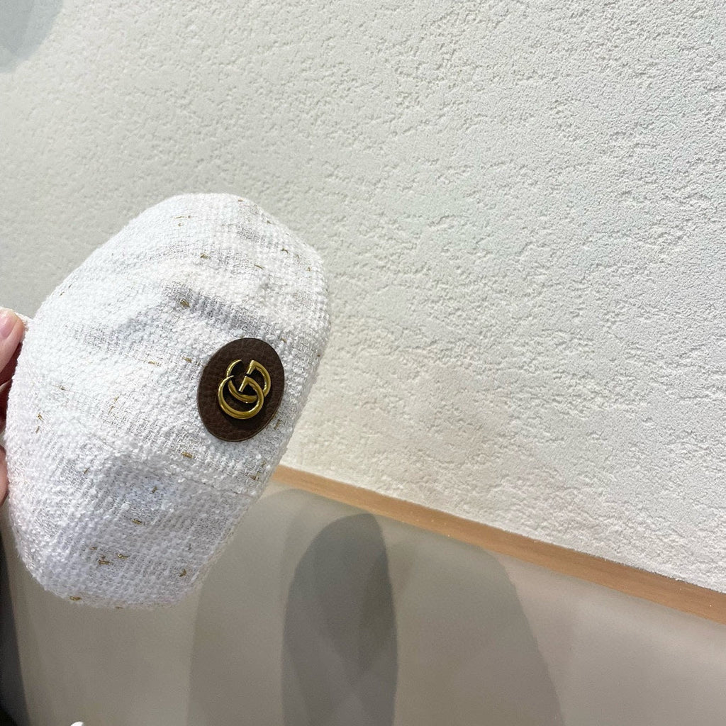 GUCCI BERRET HAT IN WHITE TWEED 394273