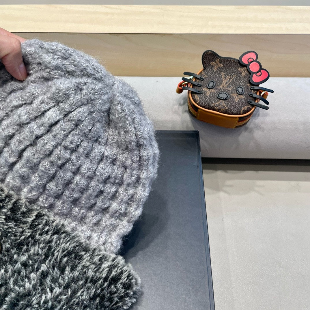 GUCCI BEANIE HAT IN COIN GRAY WOOL AND FLEECE 399545