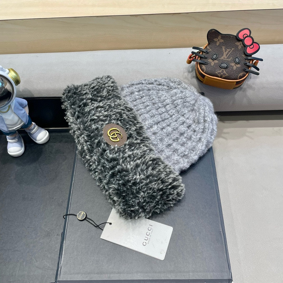 GUCCI BEANIE HAT IN COIN GRAY WOOL AND FLEECE 399545