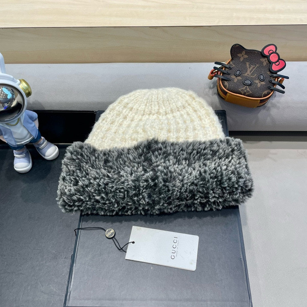 GUCCI BEANIE HAT IN WHITE WOOL AND FLEECE 399546