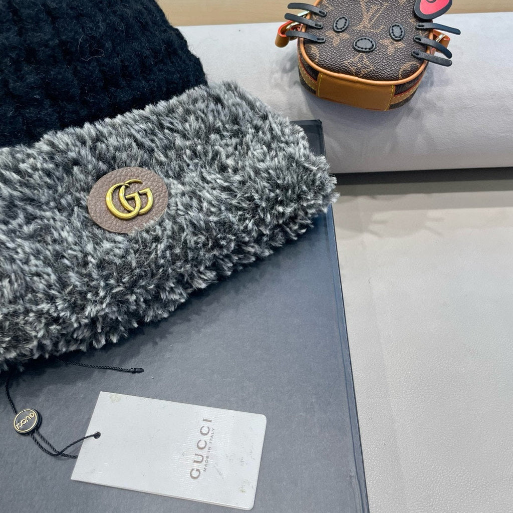 GUCCI BEANIE HAT IN BLACK WOOL AND FLEECE 399548