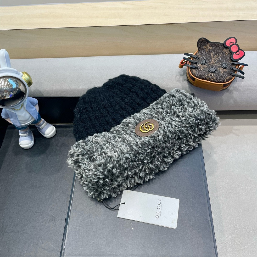 GUCCI BEANIE HAT IN BLACK WOOL AND FLEECE 399548