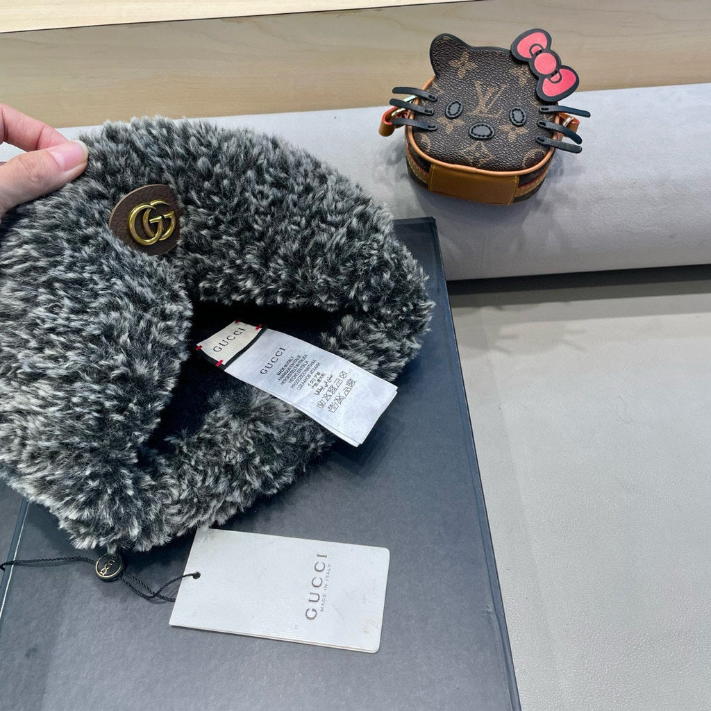 GUCCI BEANIE HAT IN BLACK WOOL AND FLEECE 399548