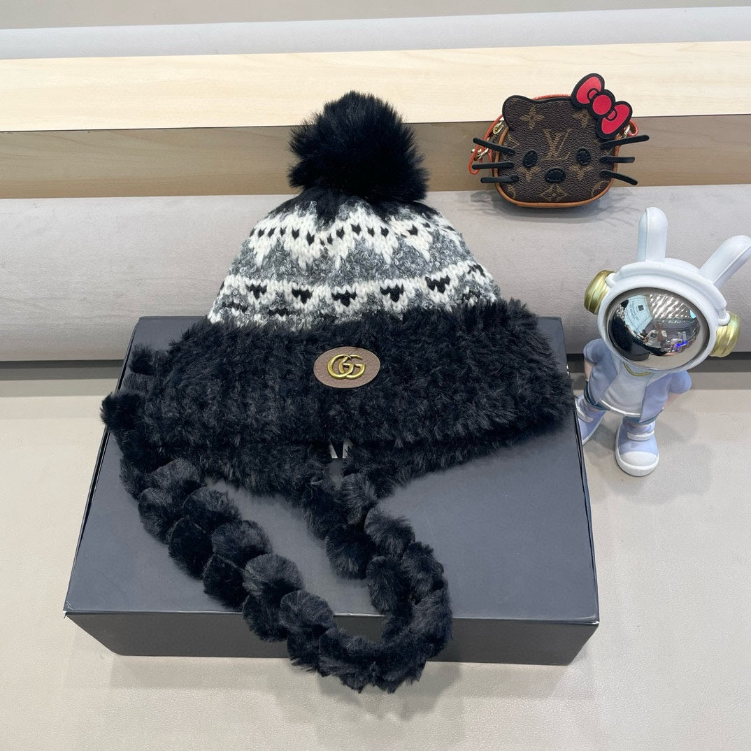 GUCCI BEANIE HAT IN COLORFUL WOOL 400957