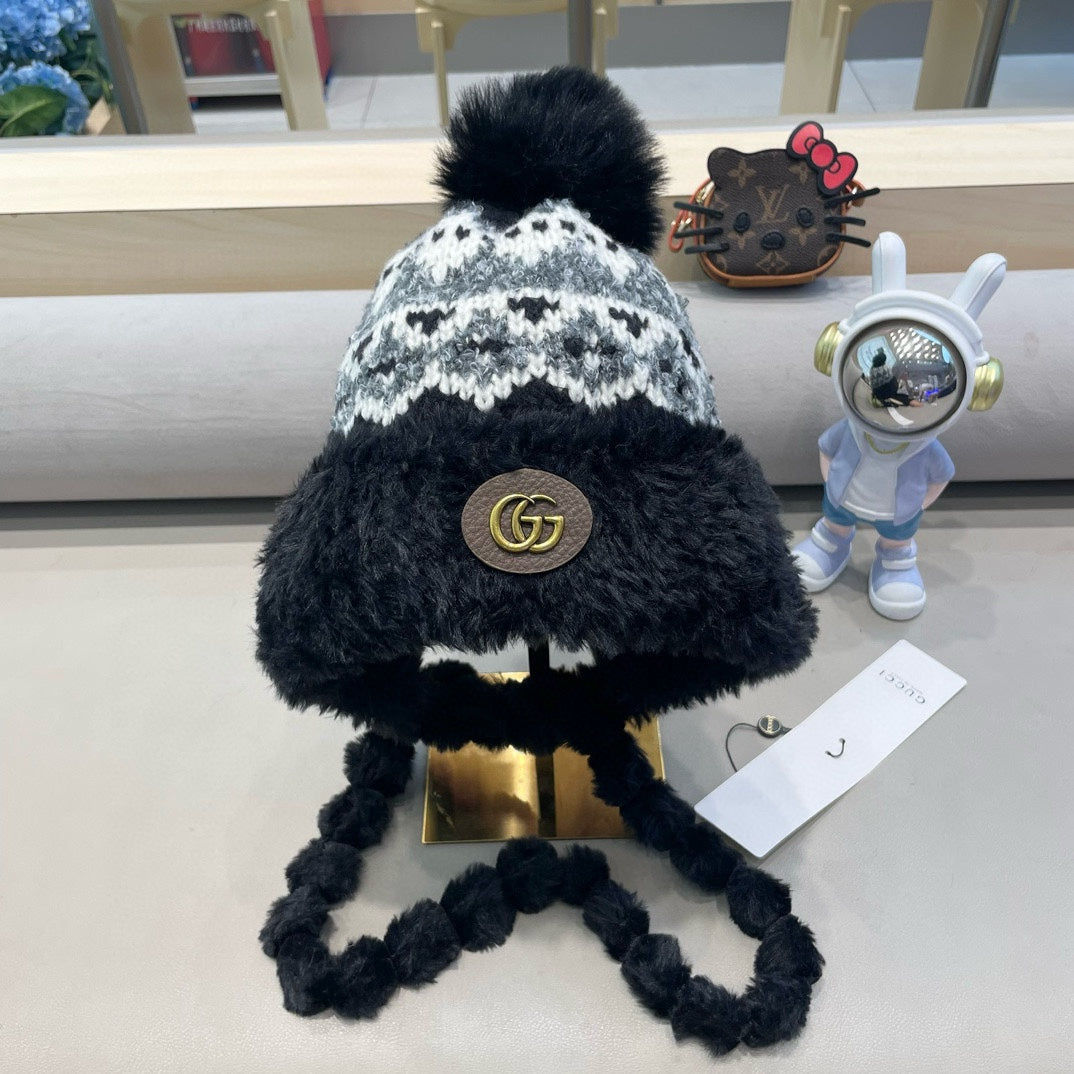 GUCCI BEANIE HAT IN COLORFUL WOOL 400957