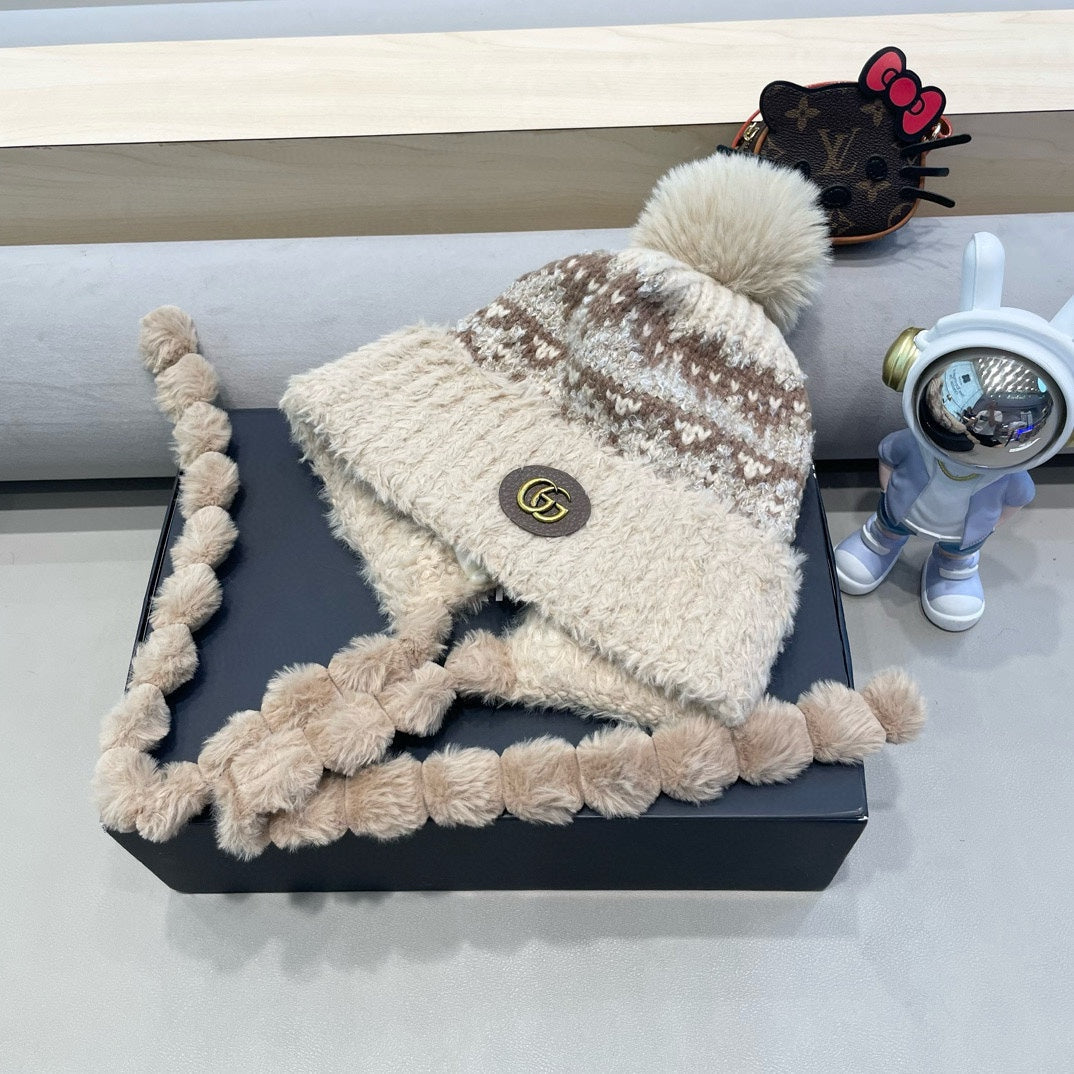GUCCI BEANIE HAT IN COLORFUL WOOL 400958