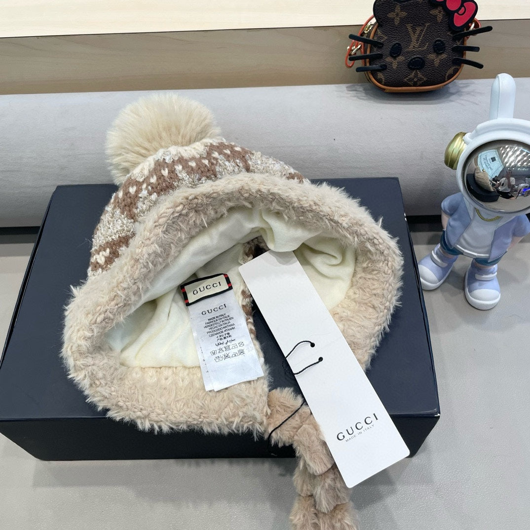 GUCCI BEANIE HAT IN COLORFUL WOOL 400958