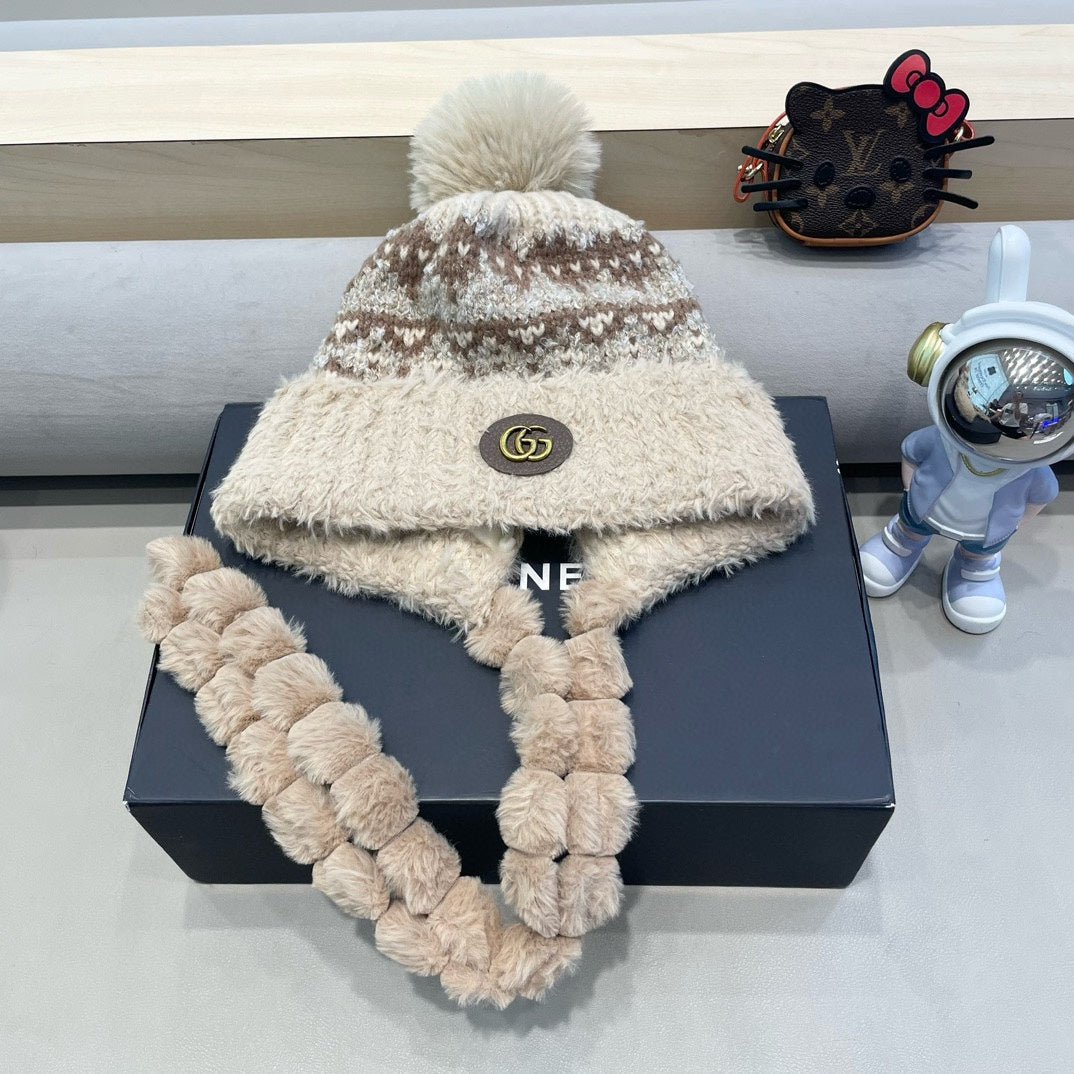 GUCCI BEANIE HAT IN COLORFUL WOOL 400958