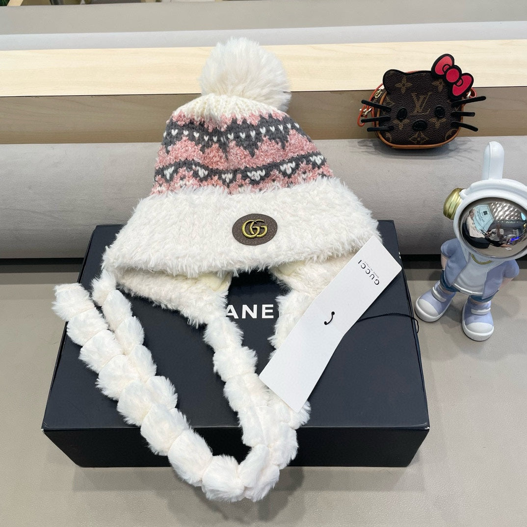 GUCCI BEANIE HAT IN COLORFUL WOOL 400959