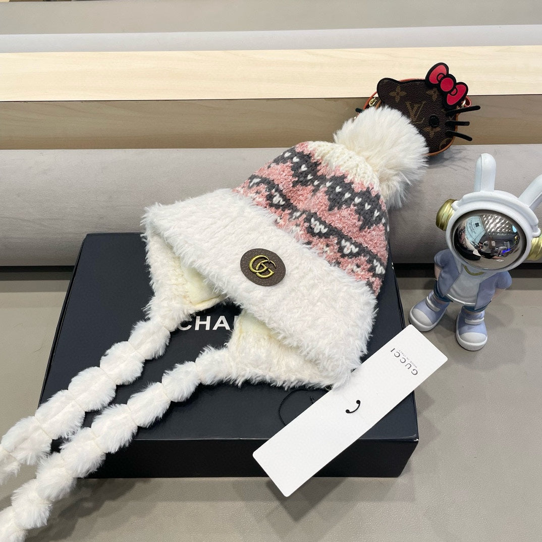 GUCCI BEANIE HAT IN COLORFUL WOOL 400959