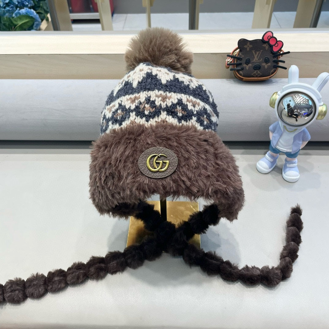 GUCCI BEANIE HAT IN COLORFUL WOOL 400960