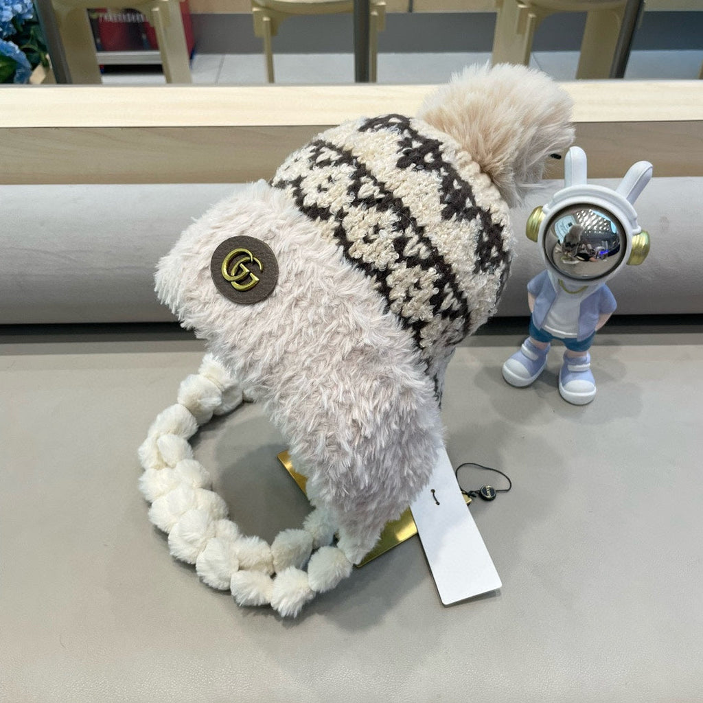 GUCCI BEANIE HAT IN COLORFUL WOOL 400961