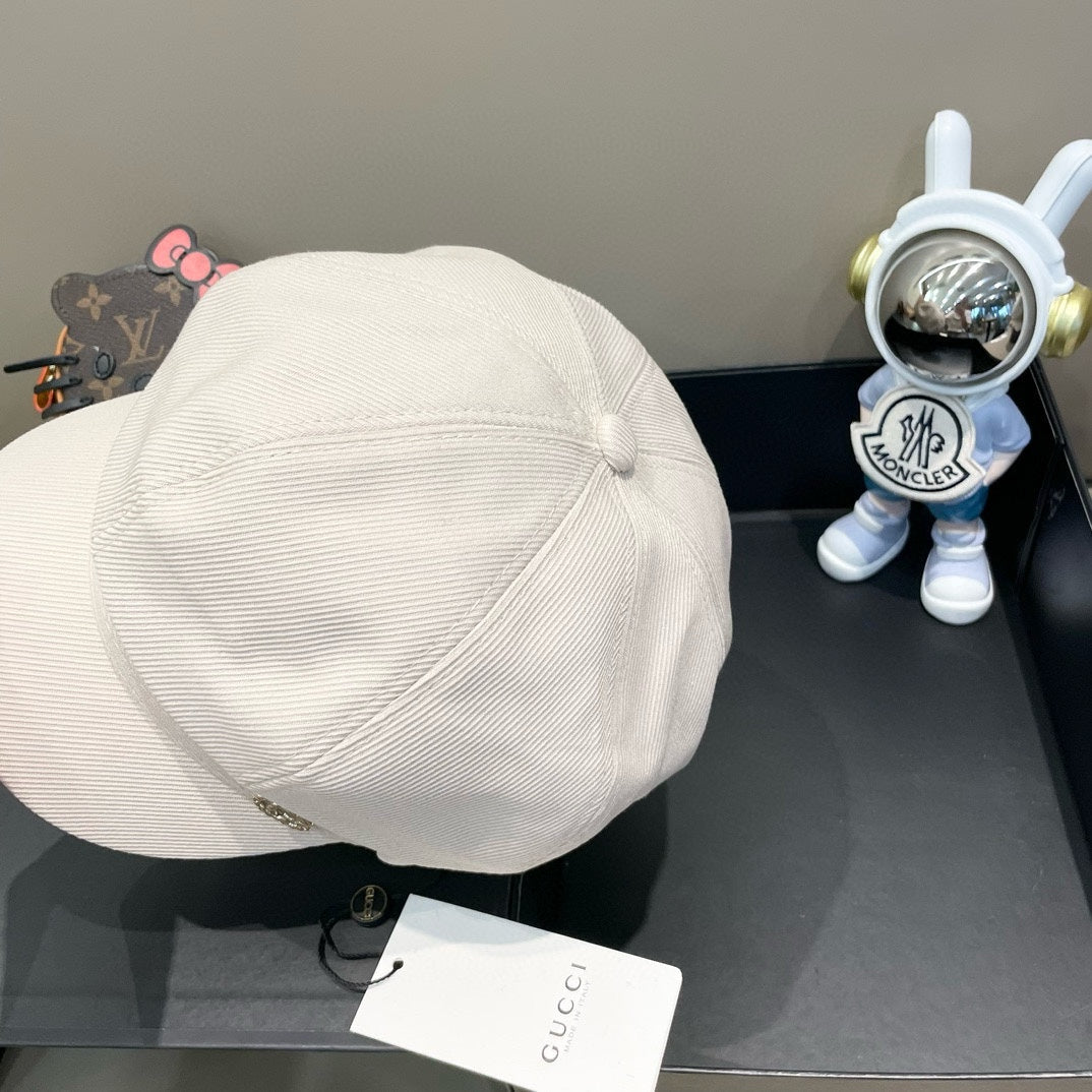 GUCCI BAKER BOY CAP IN WHITE FABRIC 400797
