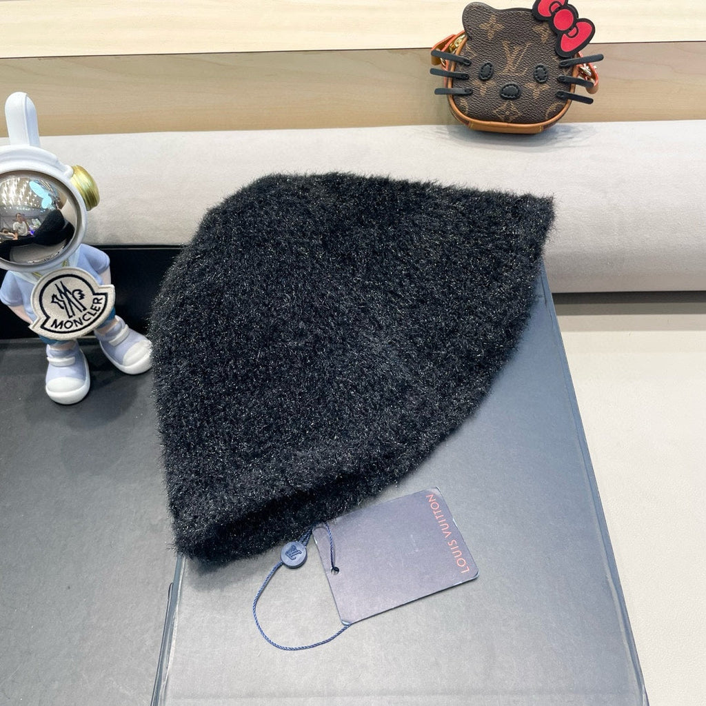 LOUIS VUITTON BUCKET HAT IN BLACK RABBIT FUR 404833