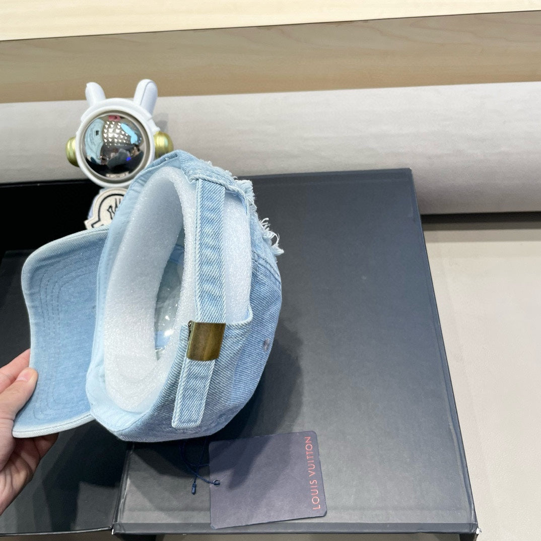 LOUIS VUITTON BASEBALL CAP IN LIGHT BLUE DENIM 406959