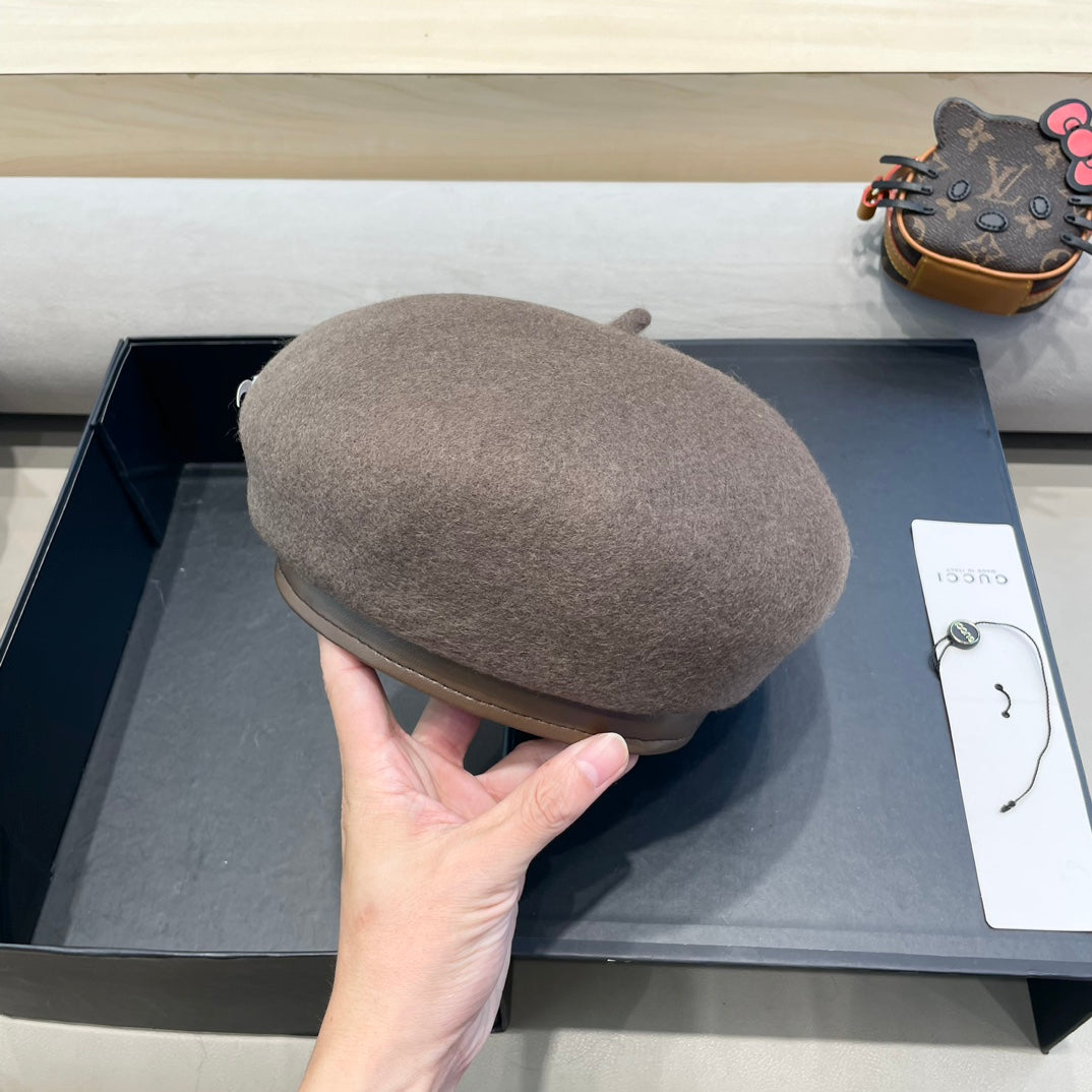 GUCCI BERET HAT IN WENGE BROWN WOOL 406888