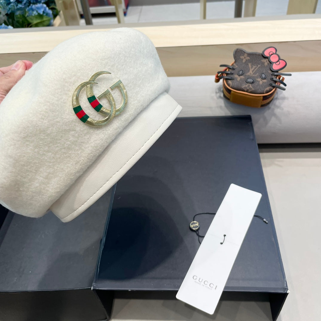 GUCCI BERET HAT IN WHITE WOOL 406971