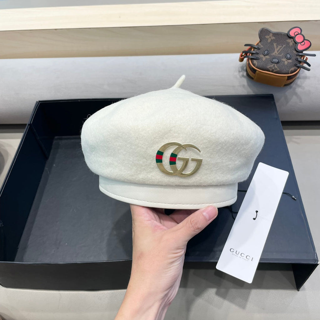GUCCI BERET HAT IN WHITE WOOL 406971