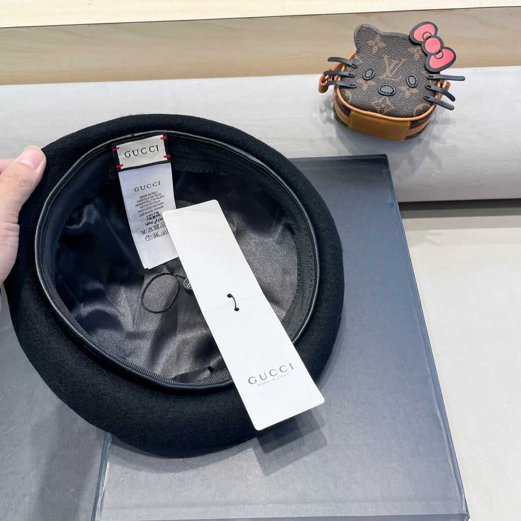 GUCCI BERET HAT IN BLACK WOOL 406886