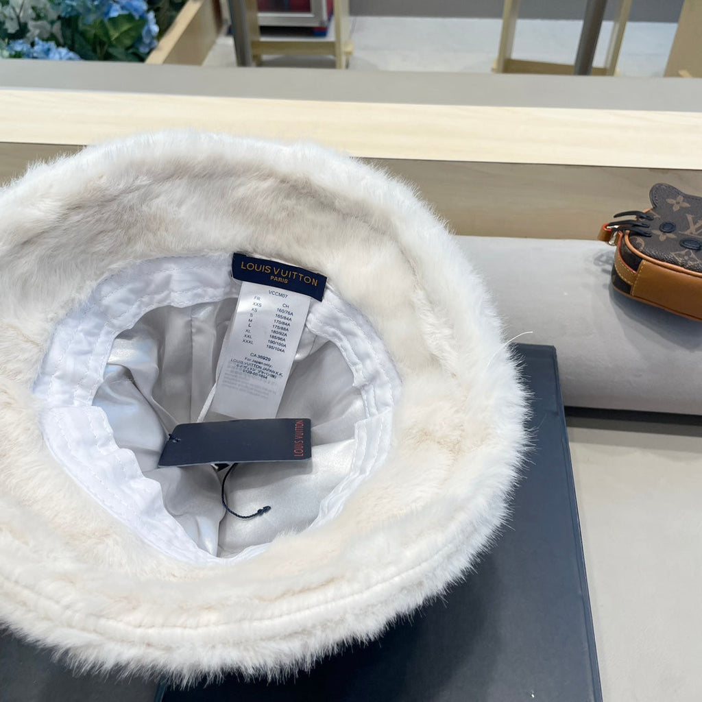 LOUIS VUITTON FISHERMAN HAT IN ECRU BEIGE MIX WHITE WOOL AND RABBIT FUR 409758
