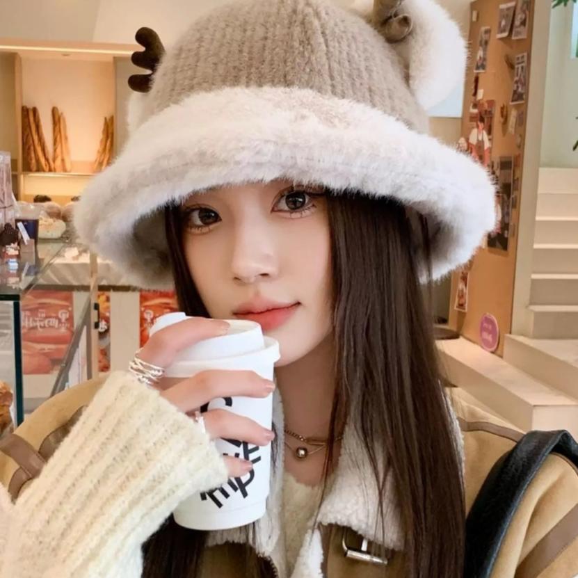 LOUIS VUITTON FISHERMAN HAT IN ECRU BEIGE MIX WHITE WOOL AND RABBIT FUR 409758