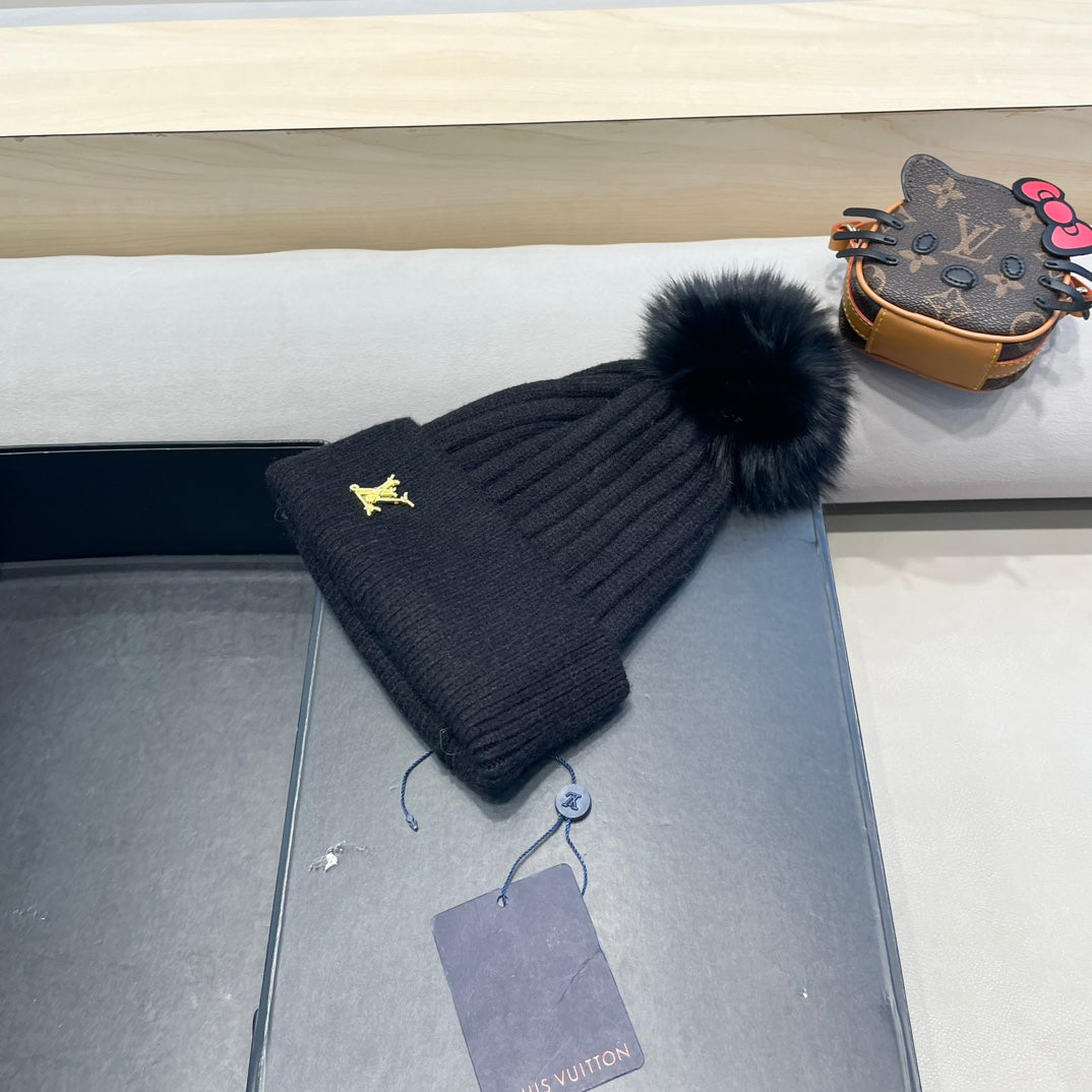 LOUIS VUITTON KNITTED BEANIE HAT IN BLACK WOOL AND FOX FUR 409788