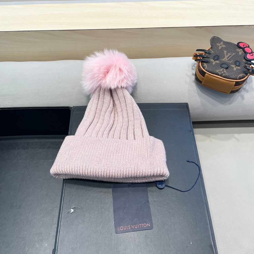 LOUIS VUITTON KNITTED BEANIE HAT IN LIGHT PINK WOOL AND FOX FUR 409789