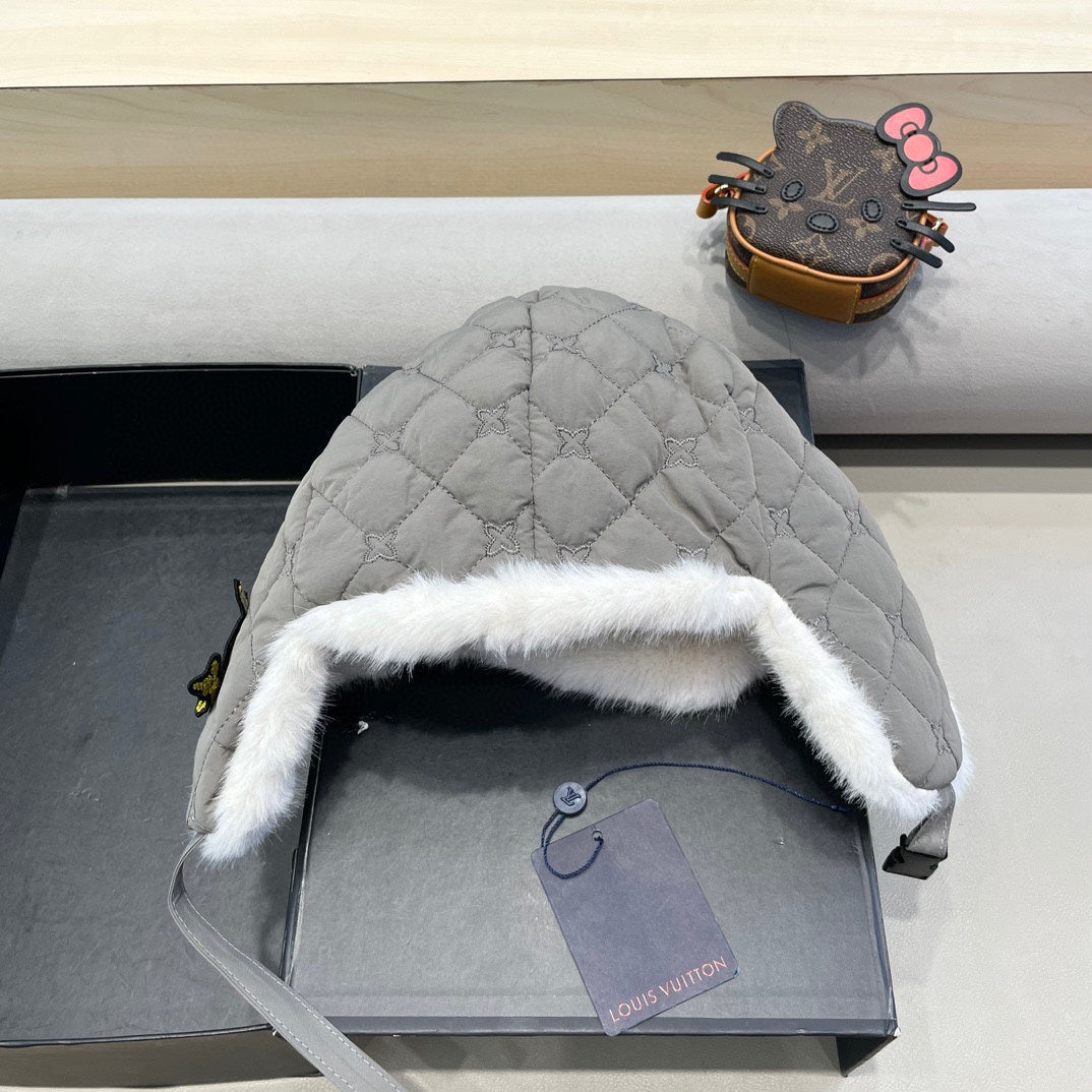 LOUIS VUITTON TRAPPER HAT IN GRAY COTTON 411229