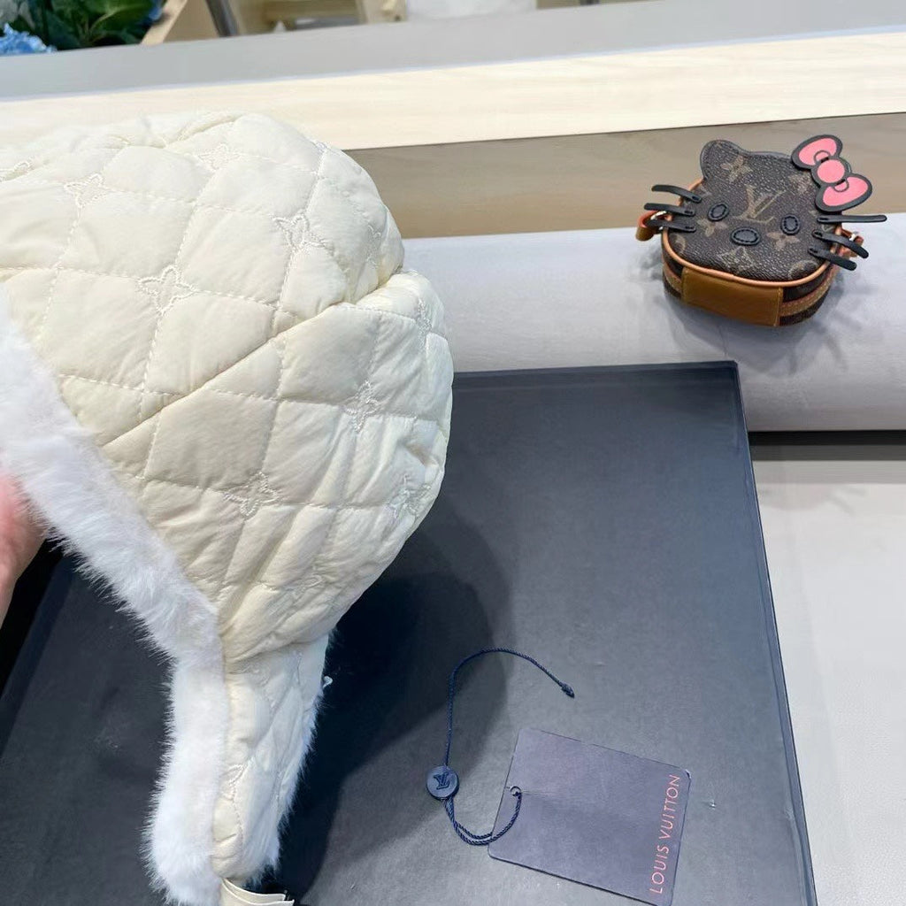 LOUIS VUITTON TRAPPER HAT IN BEIGE COTTON 411230